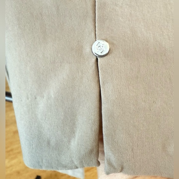 Chicos 360 Brigette slim ankle pants in British Khaki, EUC - Picture 5 of 6